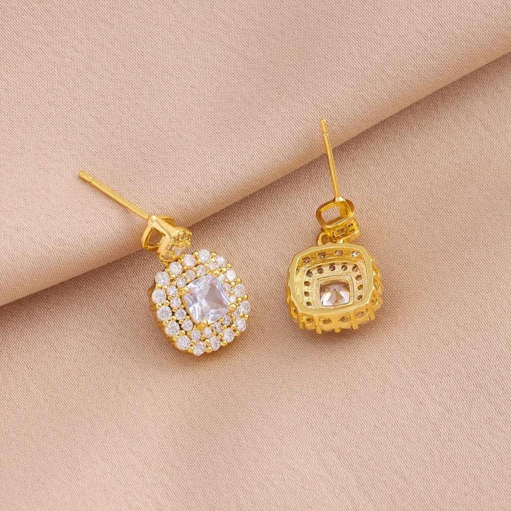 CONJUNTO ZIRCÔNIAS CRAVEJADAS BANHADO EM OURO 18K - CONJ357