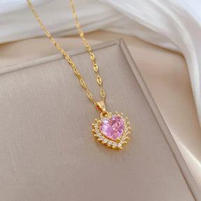 CONJUNTO CORAÇÃO ROSA CRAVEJADO BANHADO EM OURO 18K - CONJ135