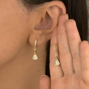 BRINCO  NOSSA SENHORA BANHADO EM OURO 18K - BRSI341