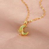 COLAR LUA VERDE E BORBOLETA BANHADO EM OURO 18K - GARG1324