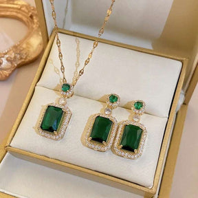 CONJUNTO ESMERALDAS CRAVEJADAS BANHADO EM OURO 18K - CONJ359