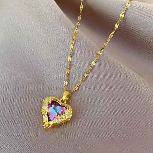 COLAR CORAÇÃO CRISTAL BANHADO EM OURO 18K - GARG872