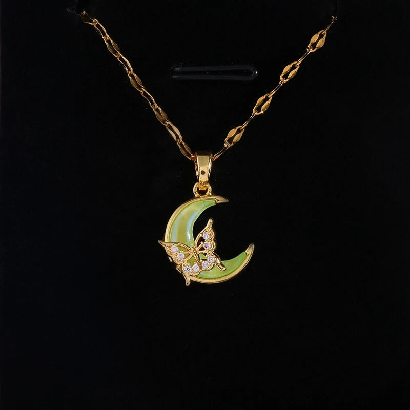 COLAR LUA VERDE E BORBOLETA BANHADO EM OURO 18K - GARG1324