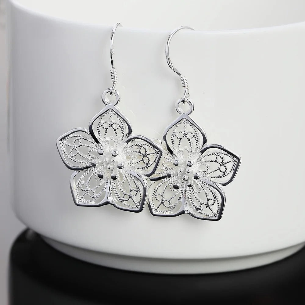 BRINCO FLOR DE LÓTUS PRATA 925 - BRP056