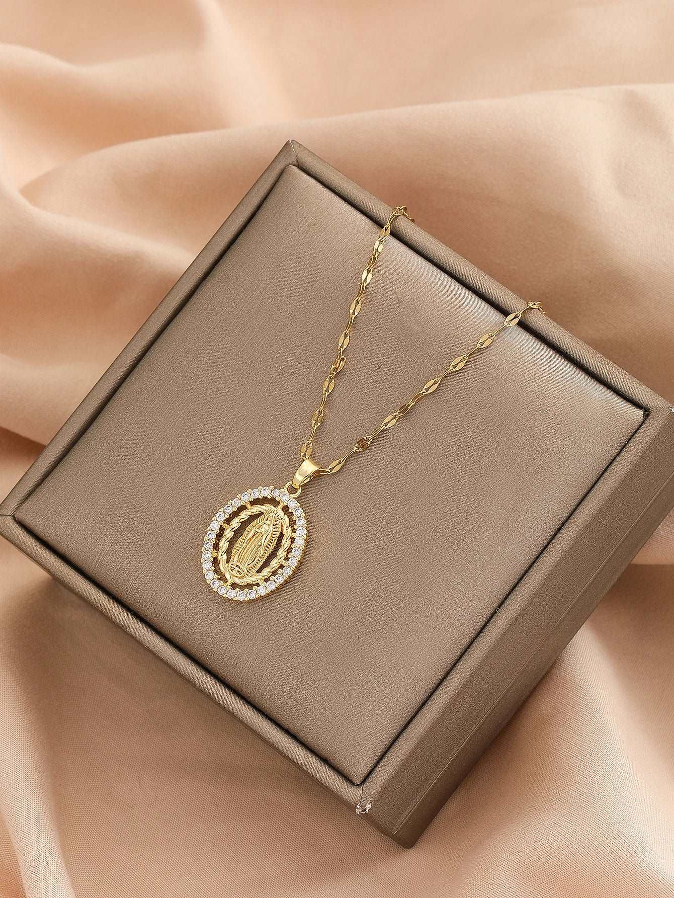 COLAR NOSSA SENHORA BANHADO EM OURO 18K - GARGSI199