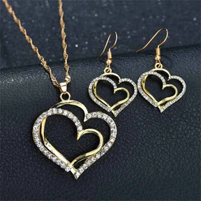 CONJUNTO CORAÇÕES CRAVEJADOS BANHADO EM OURO 18K - CONJ437
