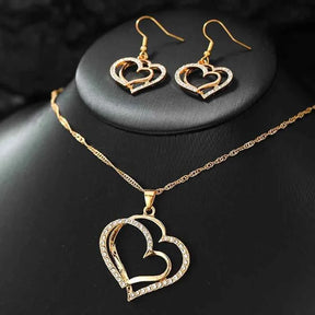 CONJUNTO CORAÇÕES CRAVEJADOS BANHADO EM OURO 18K - CONJ437