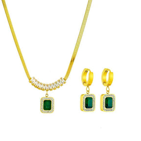 CONJUNTO PEDRAS CRAVEJADAS VERDE BANHADO EM OURO 18K - CONJ433