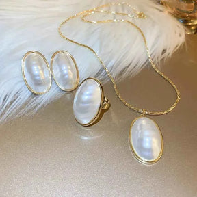 CONJUNTO PÉROLAS BANHADO EM OURO 18K - CONJ435
