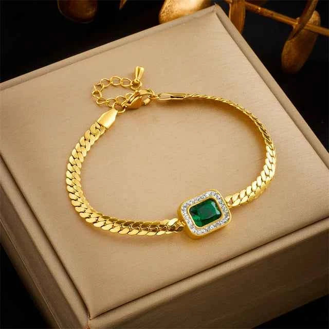 CONJUNTO PEDRAS CRAVEJADAS VERDE BANHADO EM OURO 18K - CONJ433