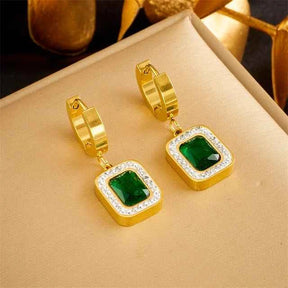 CONJUNTO PEDRAS CRAVEJADAS VERDE BANHADO EM OURO 18K - CONJ433