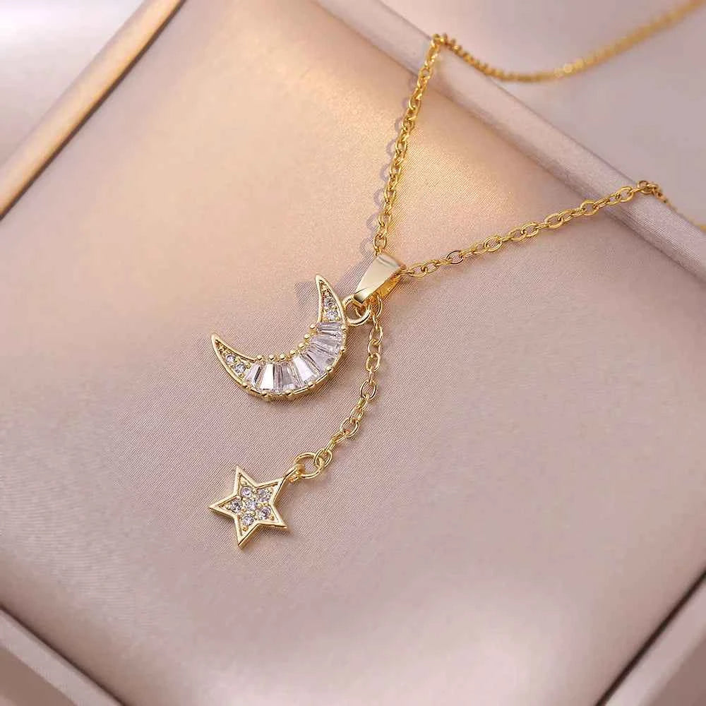 COLAR DUPLA LUA E ESTRELA BANHADO EM OURO 18K - GARGSI1789