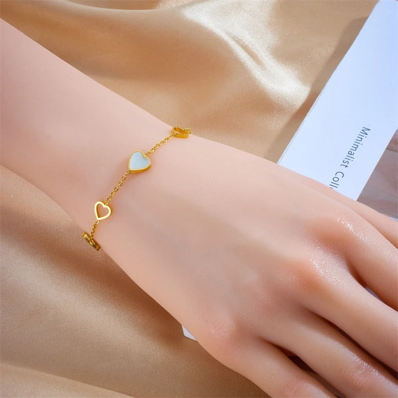 PULSEIRA CORAÇÕES BANHADA EM OURO 18K - PLS 123