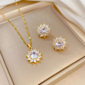 CONJUNTO GIRASSOL DE ZIRCÔNIAS BANHADO EM OURO 18K - CONJ333