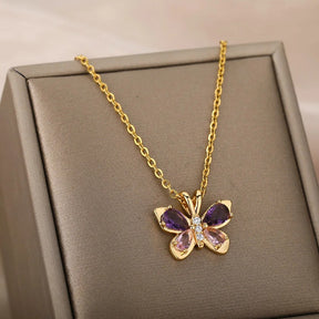 COLAR BORBOLETA CRAVEJADA BANHADO EM OURO 18K - GARG175