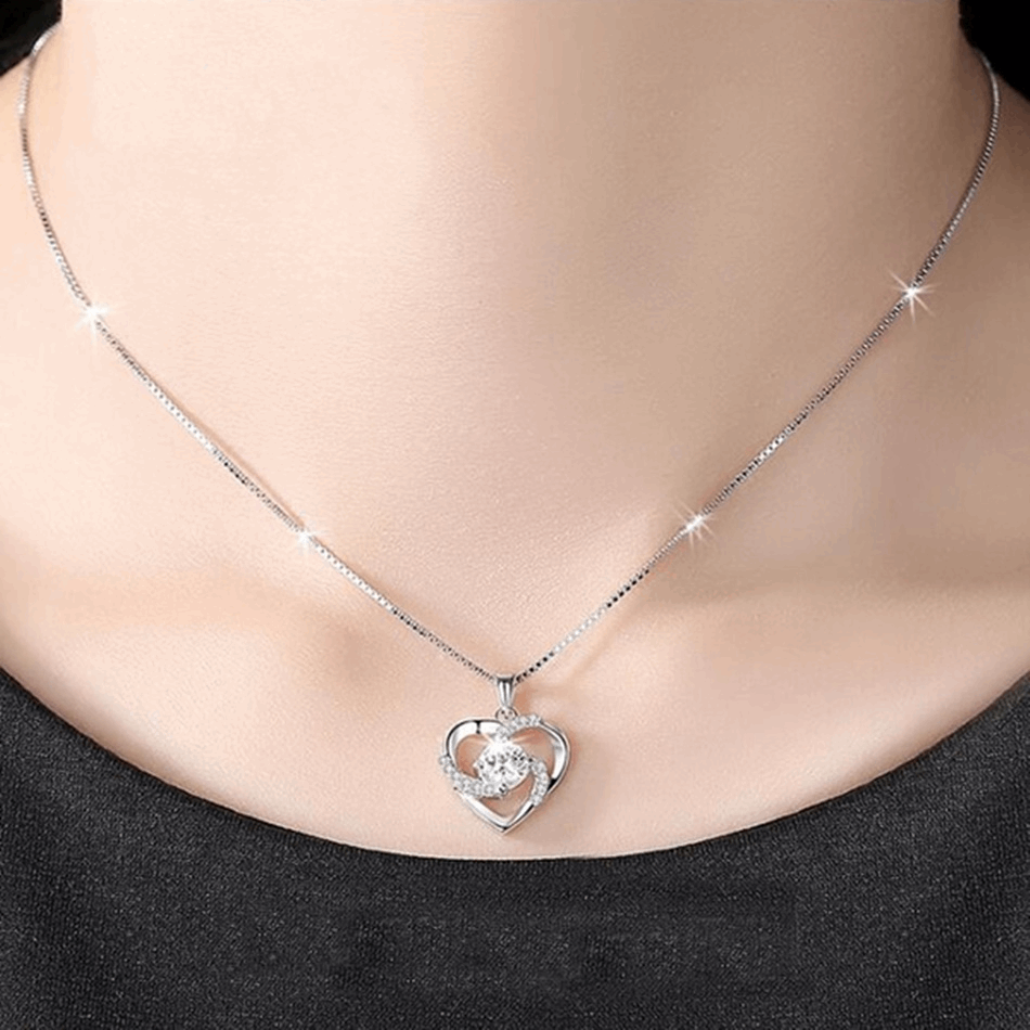 COLAR CORAÇÃO AMOR ETERNO CRAVEJADO PRATA 925 - PR146